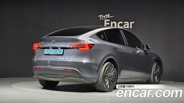 2022 Tesla Model Y, VIN 7SAYGDEE3NF497535