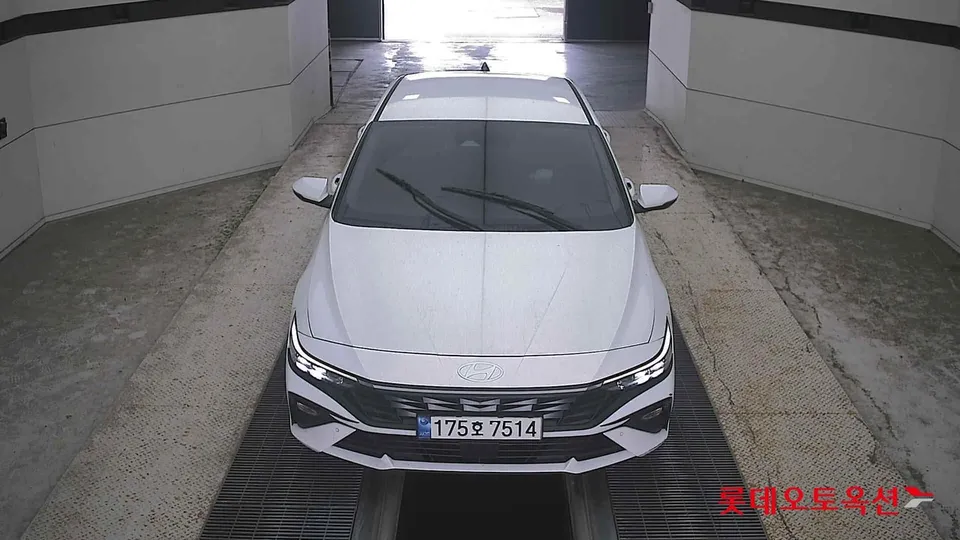 2024 Hyundai Avante, VIN KMHLM41EERU578395