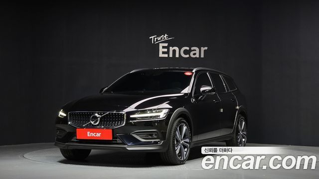 2021 Volvo V60, VIN YV1ZZL12CM1069688