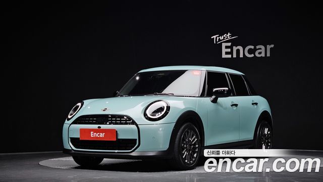 2025 Mini Cooper, VIN WMW61GD01S2X30661