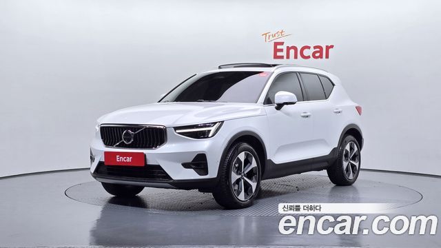 2024 Volvo XC40, VIN YV1XZK922R2377946
