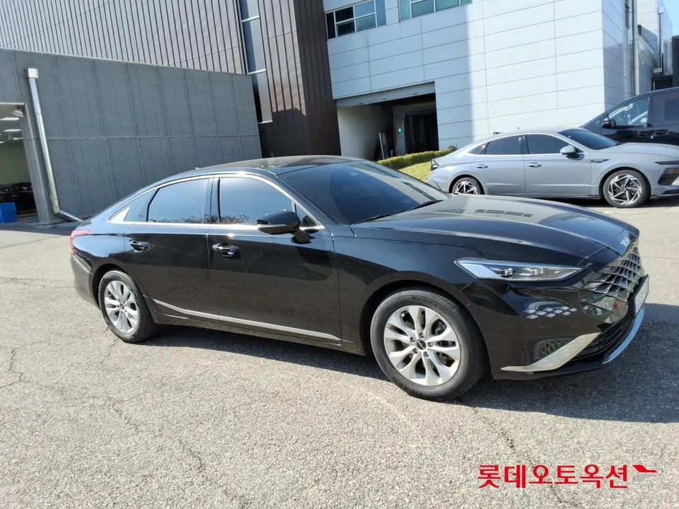 2023 Kia K8, VIN KNAM241BBPA034381