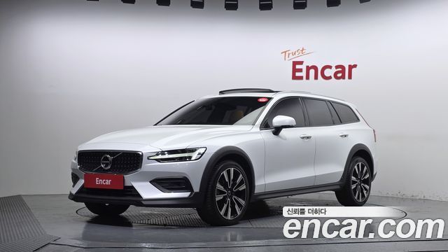 2022 Volvo V60, VIN YV1ZZL12CN1087053