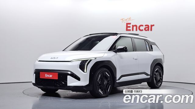 2025 Kia EV3, VIN KNAFE81AFSS002108