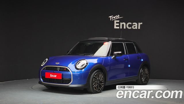 2025 Mini Cooper, VIN WMW51GD0XS2W67877