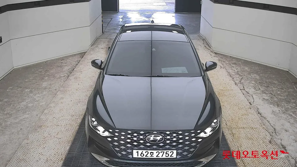 2021 Hyundai Grandeur, VIN KMHF141DBMA427329